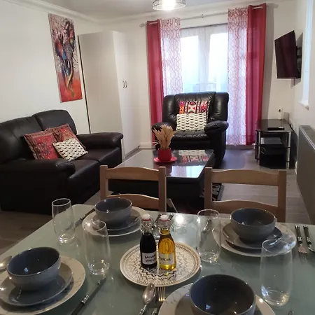 Charming And Stylish 2-Bed Apart - London Dagenham